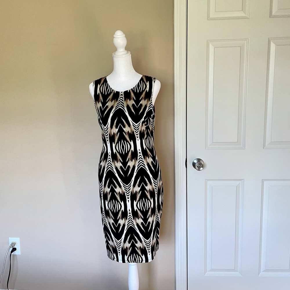 Dress - Picture 2 of 5